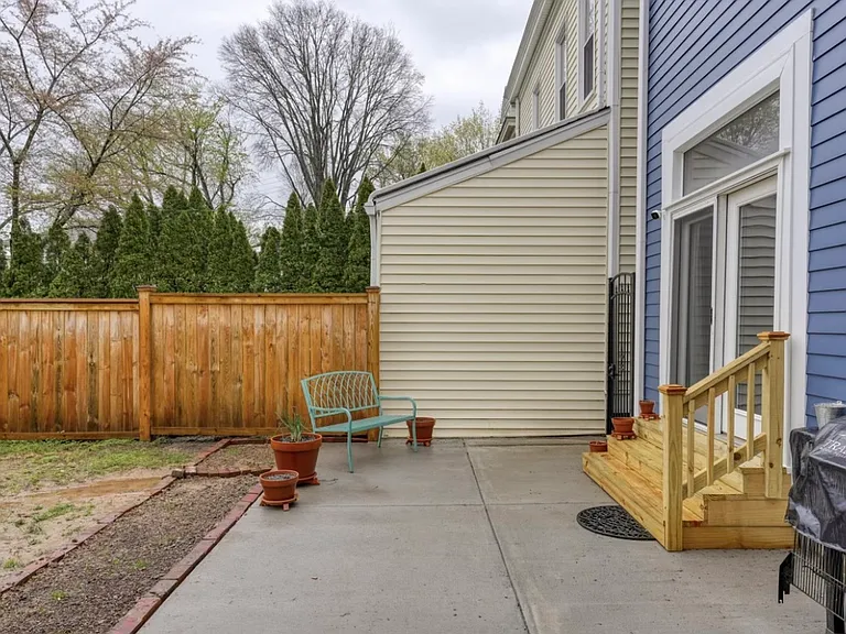 1623 Rosewood Ave — Photo 31