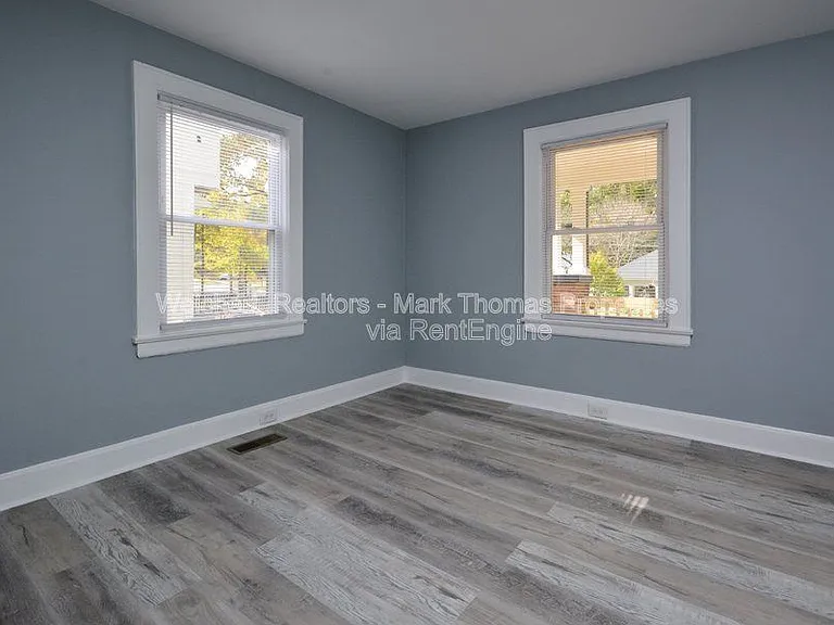 216 N Guthrie Ave — Photo 16