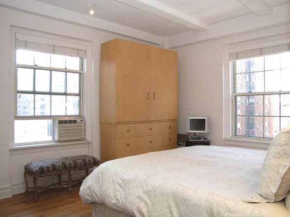 25 Fifth Avenue image 1 of 7