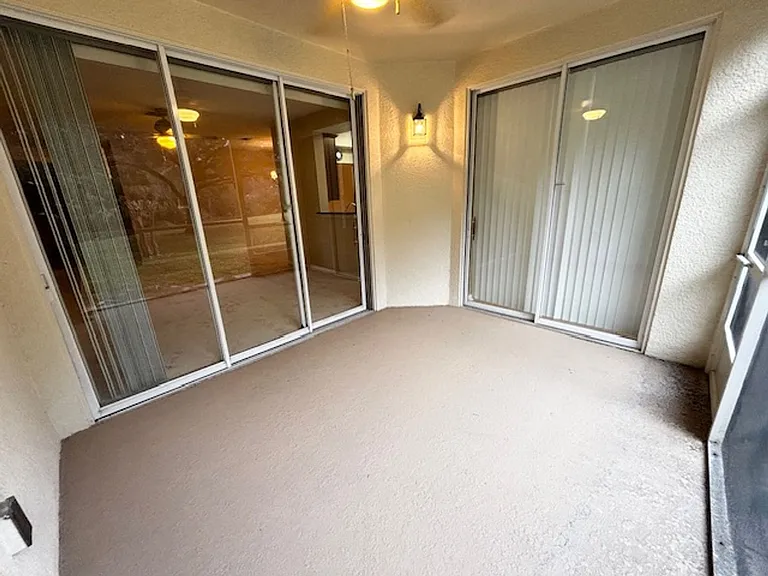 520 Hockendale Cv — Photo 16