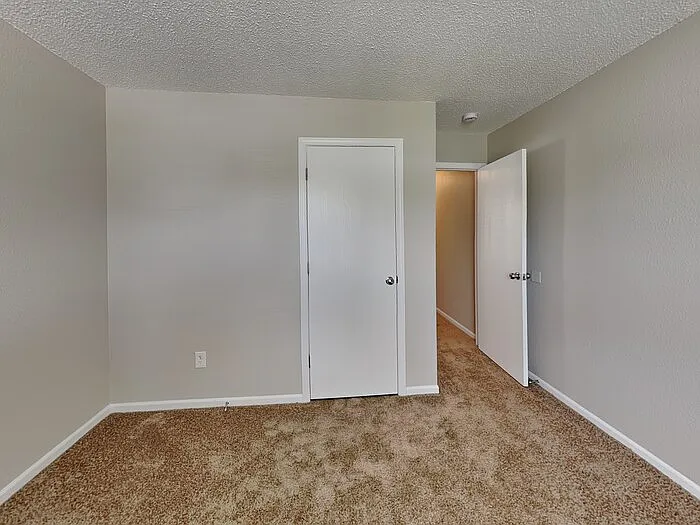 4440 Riverbrook Ln — Photo 14