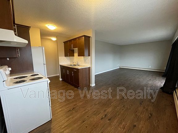 3rd image of 235 Husch Rd #303