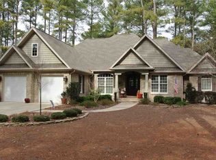 195 Burning Tree Rd, Pinehurst, NC 28374