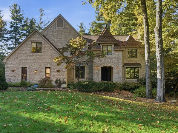 369 Jessing Trl, Columbus, OH 43235