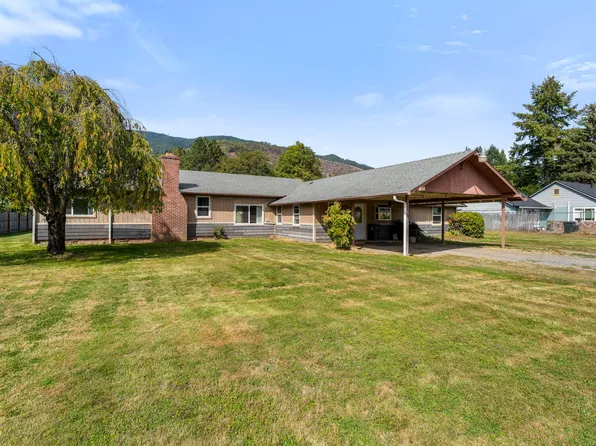 175 W Evans Creek Rd, Rogue River, OR 97537