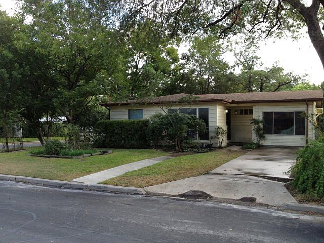 1st image of 302 Beryl Dr