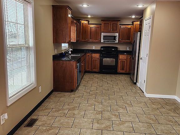 4th image of 272 Percheron Dr