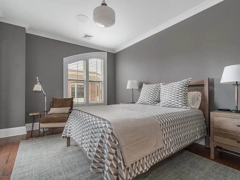 37 Henry St #401 — Photo 11