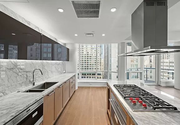 2nd image of 19 Park Pl #13