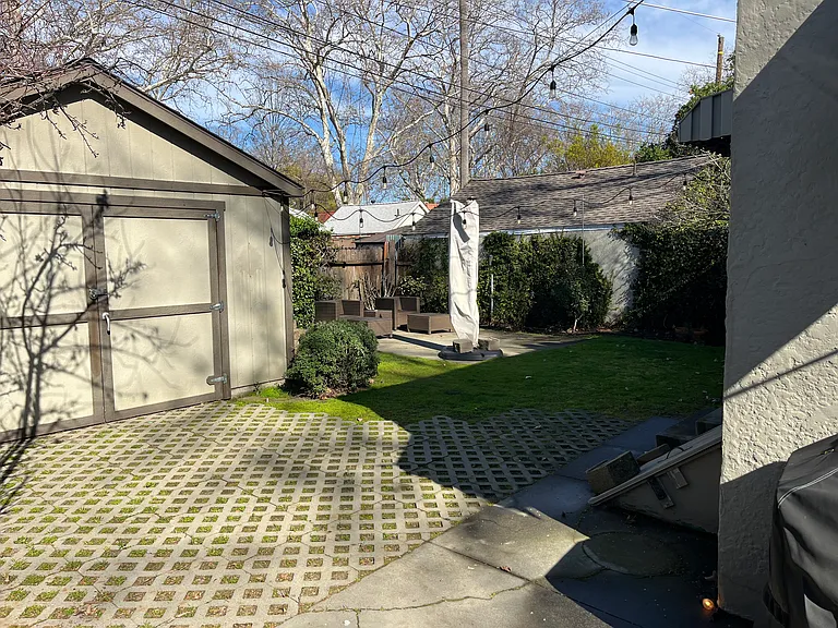 1813 Larkin Way — Photo 27