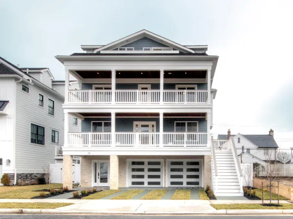 19 N Nassau Ave, Margate, NJ 08402