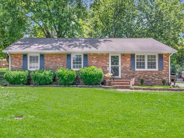3416 Greenwood Dr, Hopkinsville, KY 42240