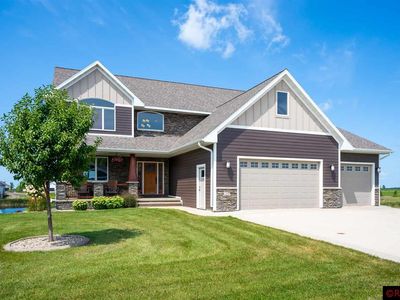 1948 Lexington Ln, North Mankato, MN, 56003