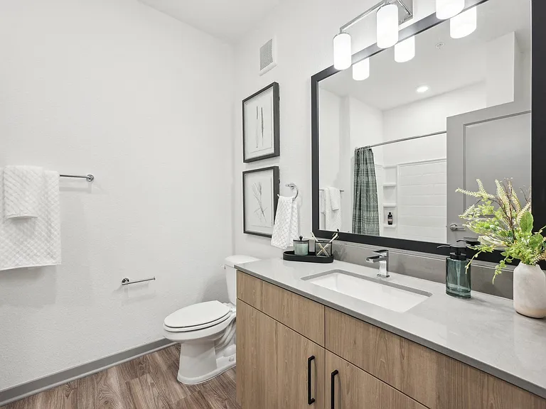The Garrison Luxury Apartments — Photo 18
