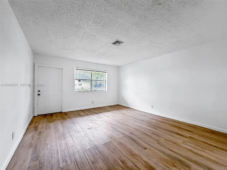 1725 NW 54th Ter #1725 — Photo 5