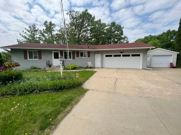 522 28th St SW, Rochester, MN 55902