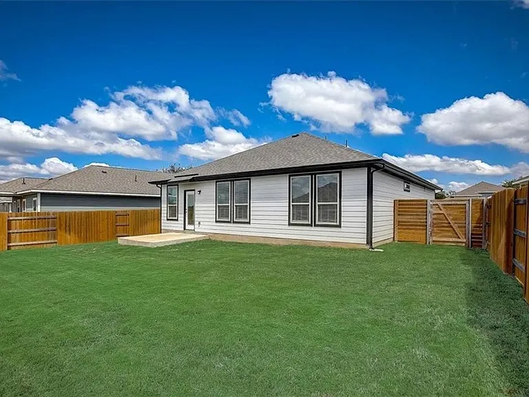 216 Trellis Blvd — Photo 31
