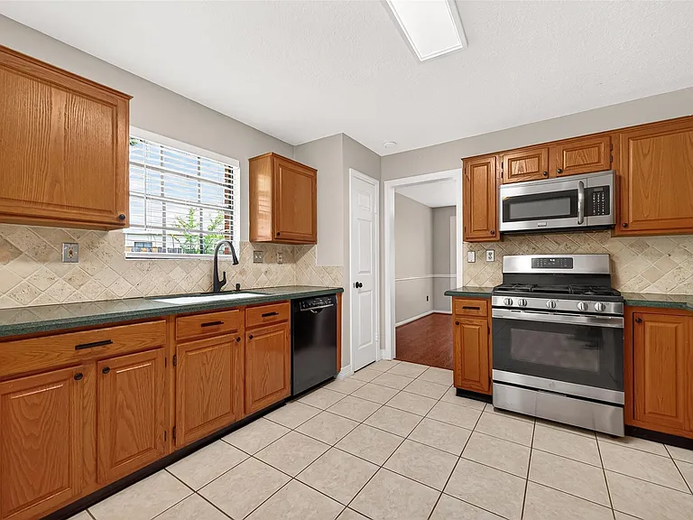 34 Green Slope Pl — Photo 18