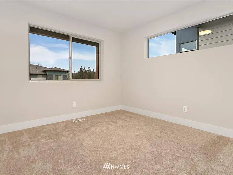 23526 SE 36th Ct — Photo 19