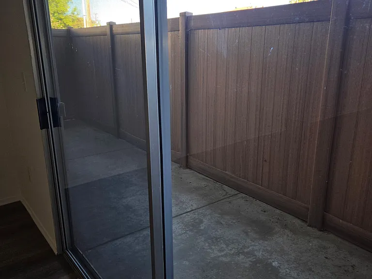 Franklin Luxury Apartments — Photo 27