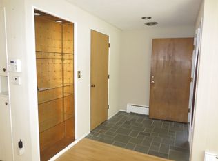 915 S Lynn St, Champaign, IL 61820