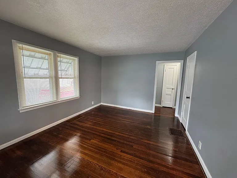 2342 E Legrande Ave — Photo 5