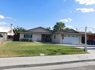 721 Perdew Ave, Ridgecrest, CA 93555