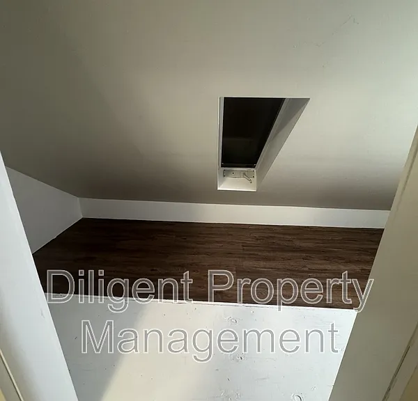 736 Stormont St #UPPER — Photo 20