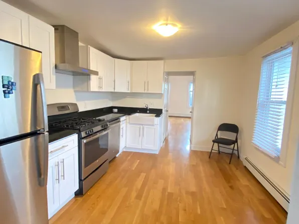33 Harding St, Cambridge, MA 02141