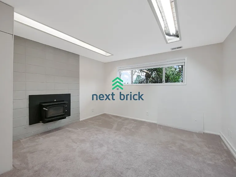 15458 4th Ave NE — Photo 7