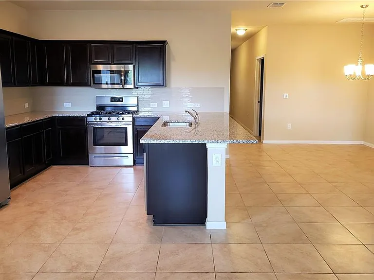 9714 Baden Ln — Photo 18