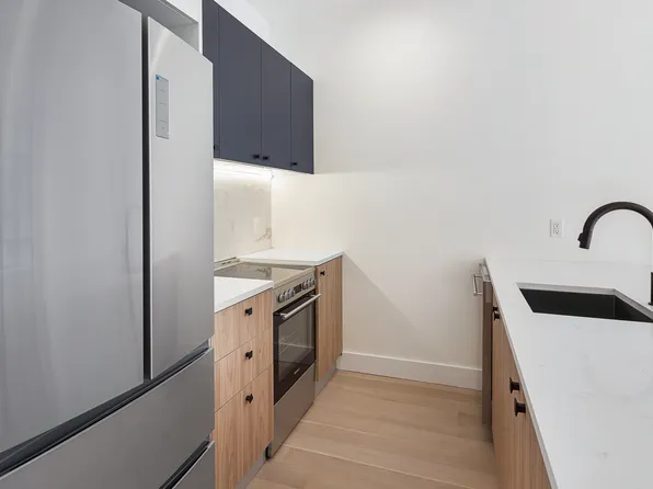 25 Bruckner Boulevard image 5 of 31