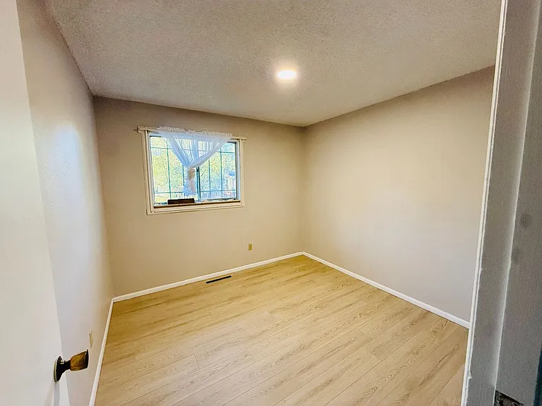 2509 Royalty Ct #A — Photo 15
