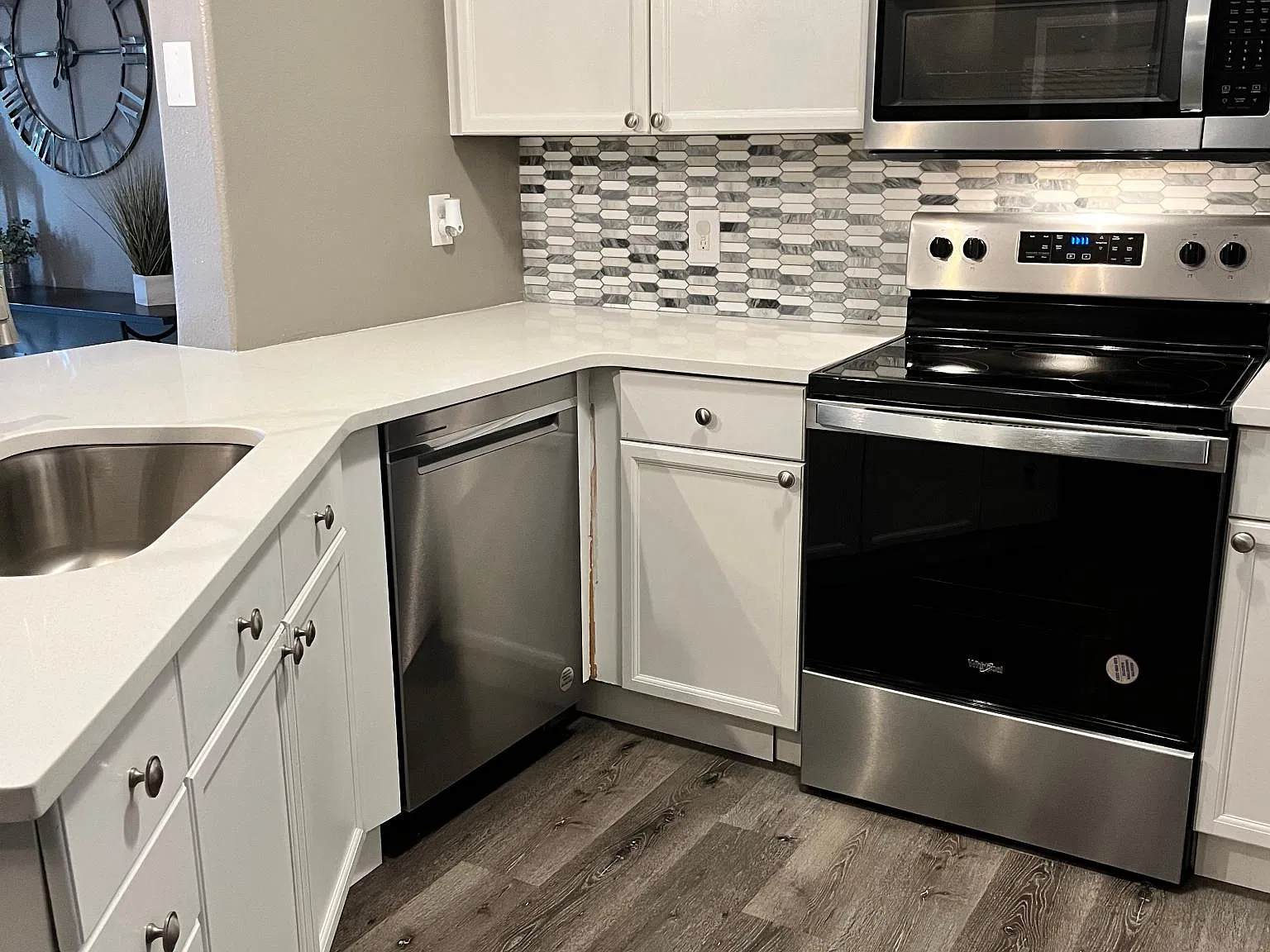2 bed, 1134 sqft, $2,300 — Photo 3