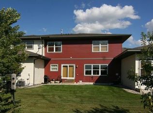 1251 Vernon Dr, Carver, MN 55315