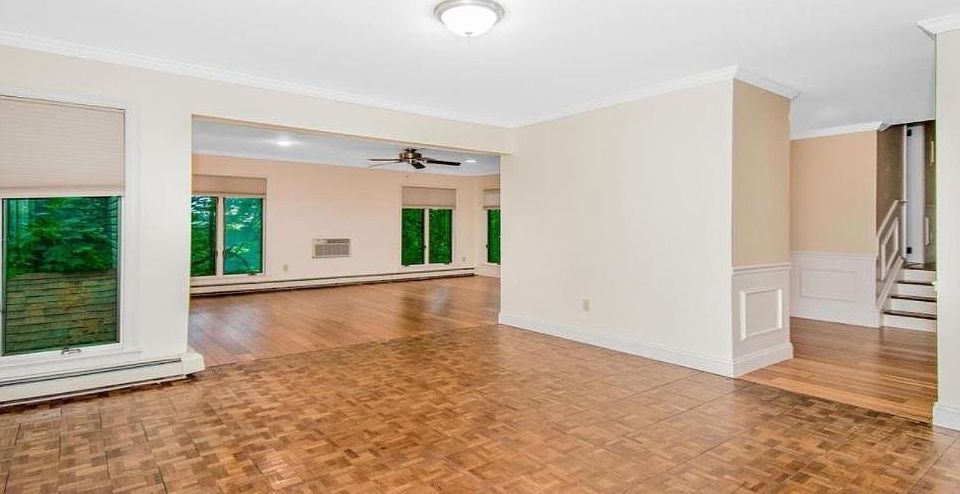 1st image of 121 Lewis St #1
