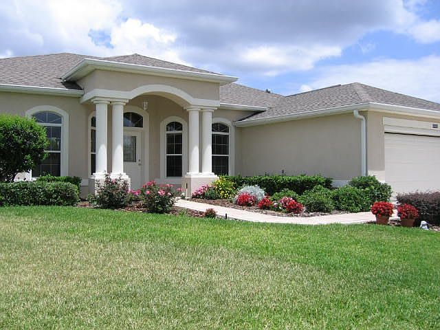 Welcoming curb appeal