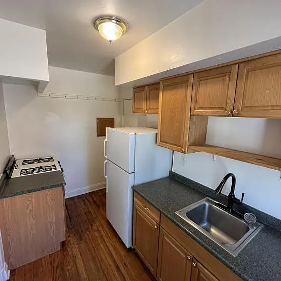 2337 N Weil St #7 — Photo 5