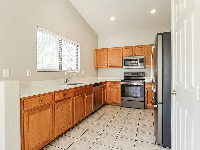 14510 N 87th Ave — Photo 6
