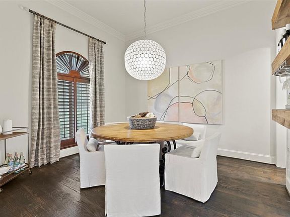 3rd image of 5 Cheshire Ct