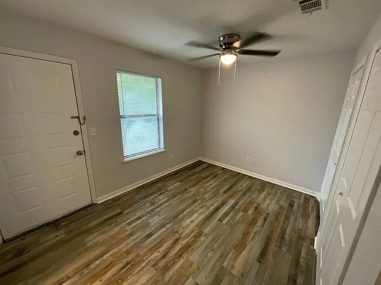 1311 Plum Cir #45 — Photo 6