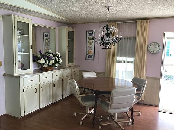 4th image of 6276 Oriole Blvd