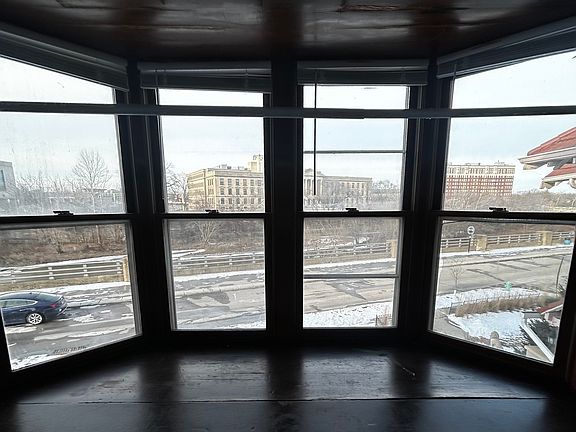 4th image of 41 W Fall Creek Parkway South Dr #1