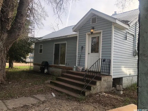 19 1st AVENUE N, Hyas, SK S0A 1K0