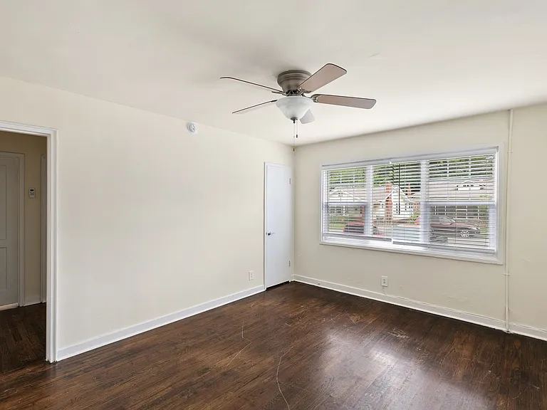 Magnolia Court — Photo 29