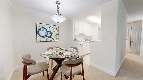 Floor plan 1 Bed/1 Bath with Dining Area