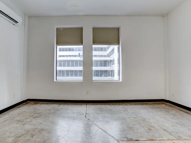 Vandever Lofts — Photo 36