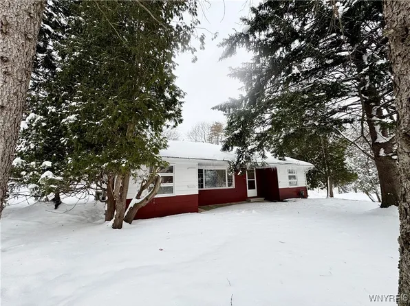656 Girard Ave, East Aurora, NY 14052