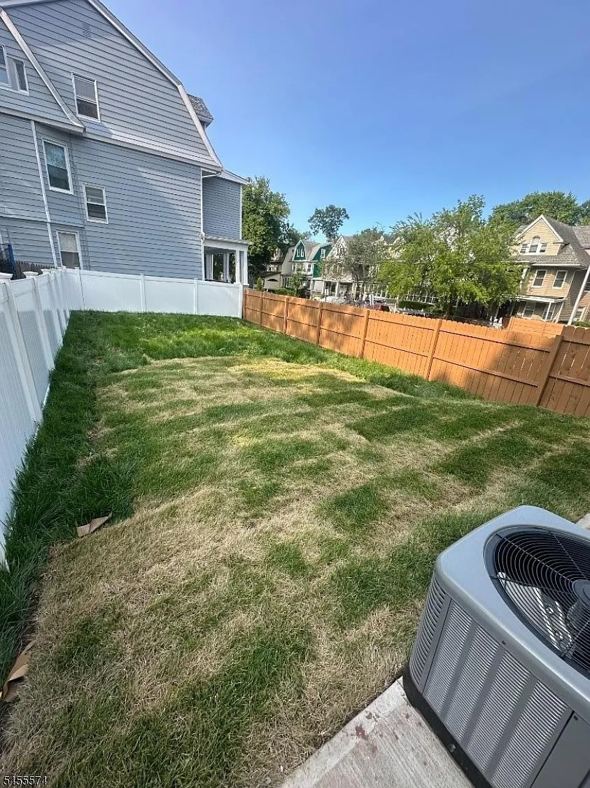 3 bed, 2.0 bath, $2,800 — Photo 2