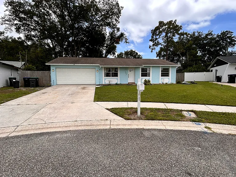 101 Coral Bell Ct — Photo 3